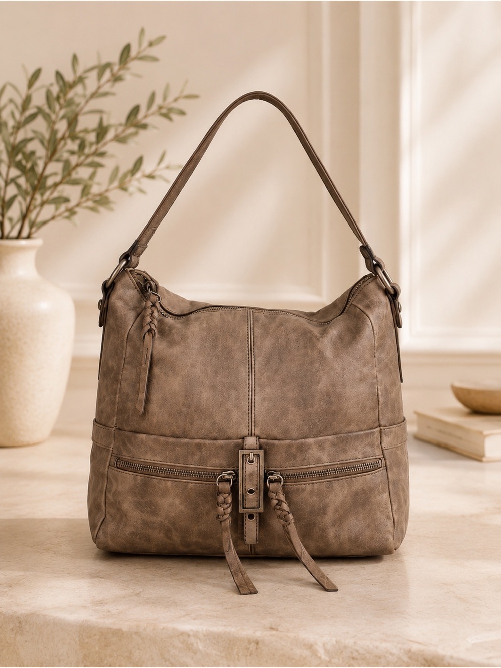 B Makowsky Tan Leather Hobo Shoulder Bag Slouchy shoulder bag